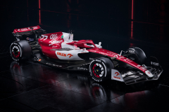 c42-alfa-romeo-lateral