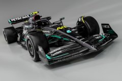 mercedes-2023-ladeado2