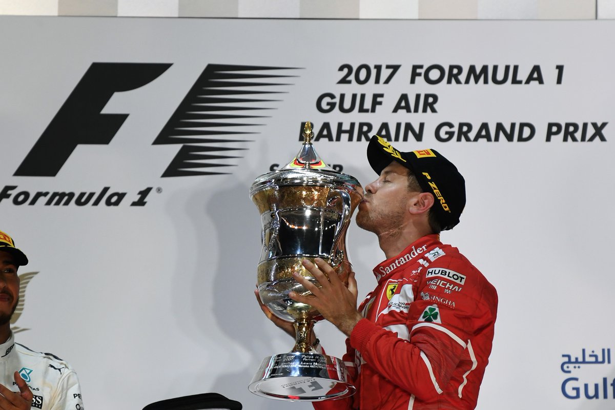 Vettel gana el GP de Bahréin 2017 F1 Sin Tracción